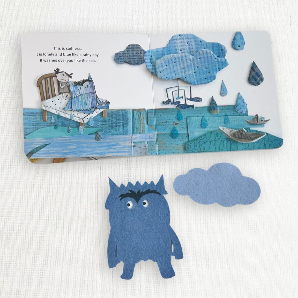 THE MONTHLY BOOK & FELT BOX