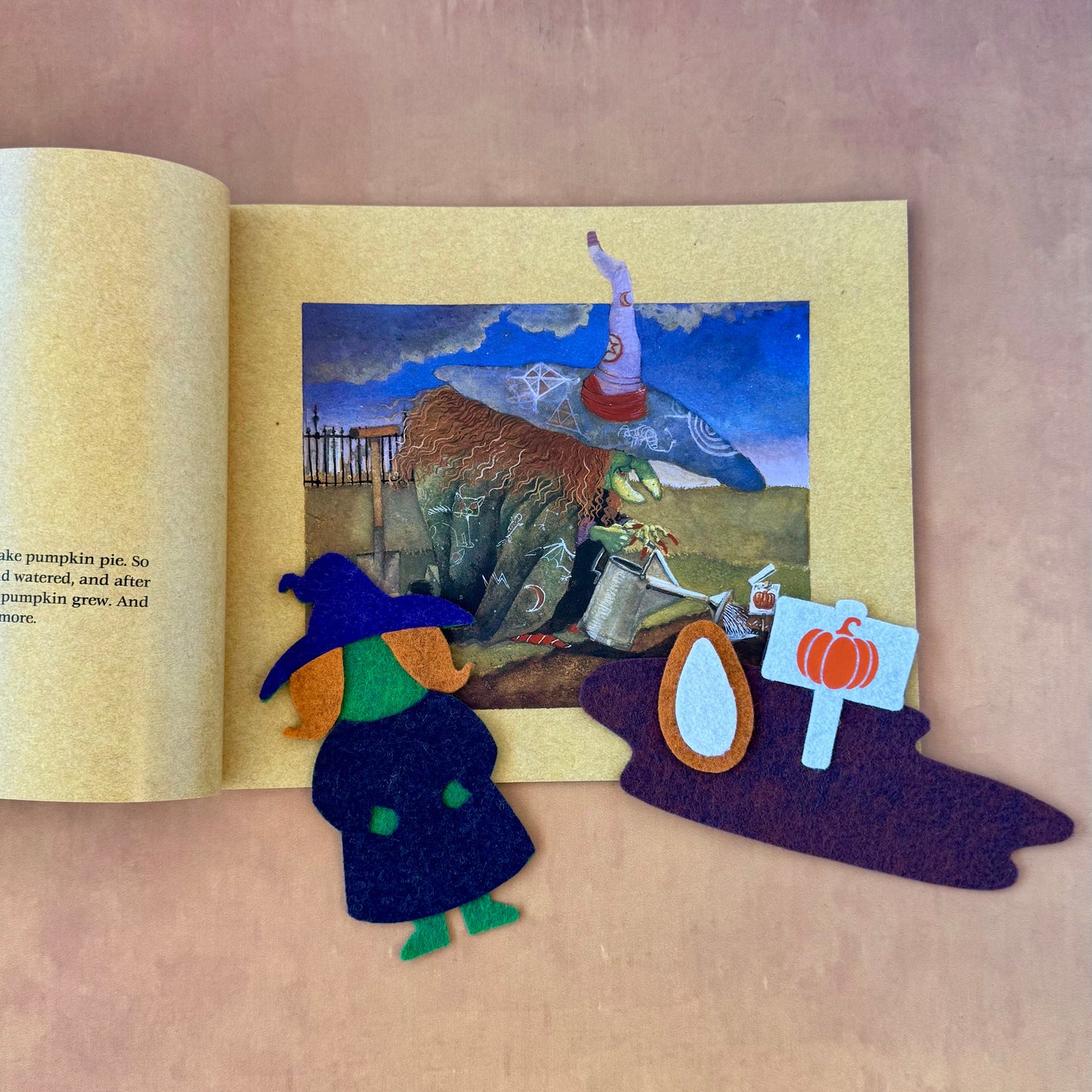 THE MONTHLY BOOK & FELT BOX