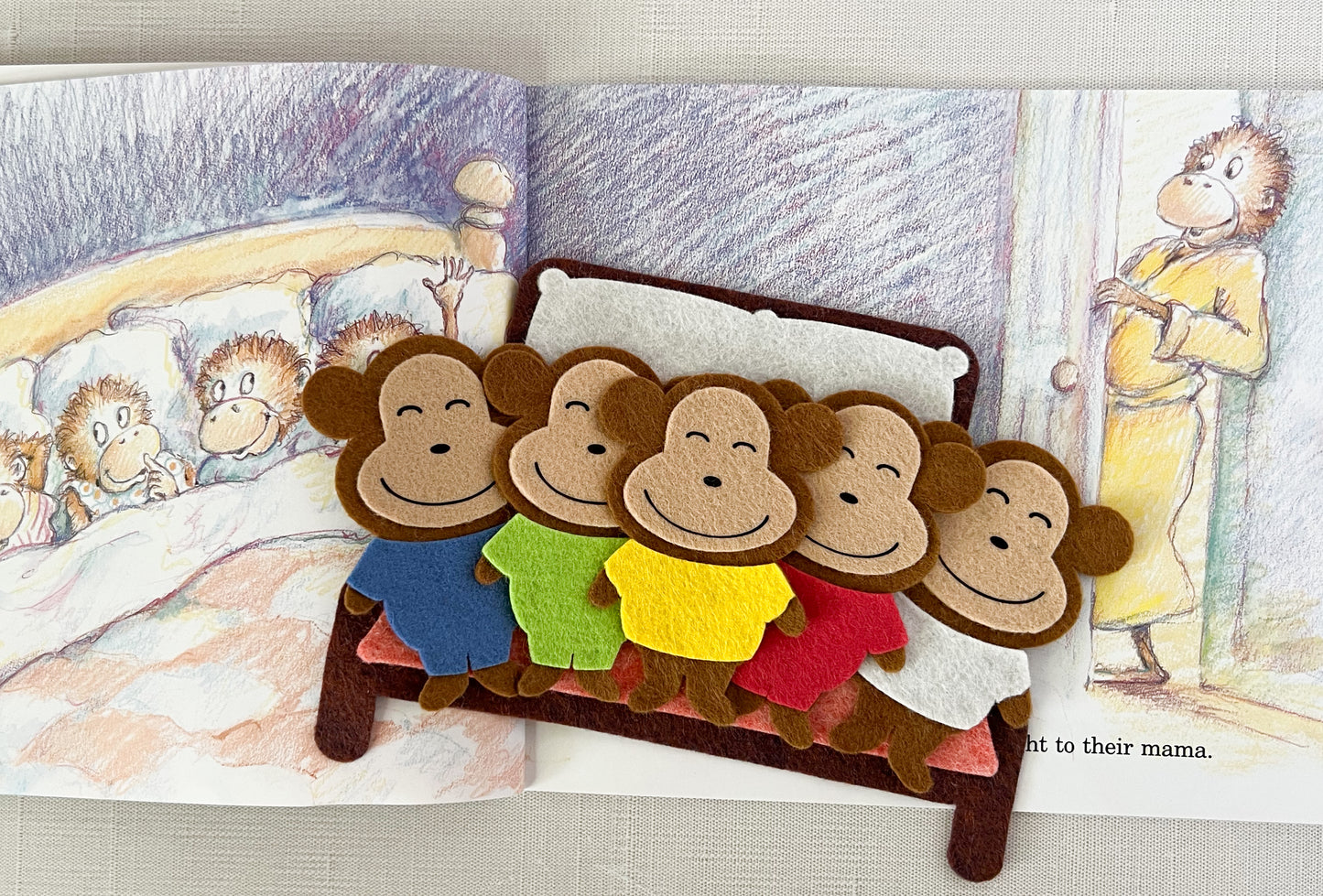 Five Little Monkeys Jumping On the Bed